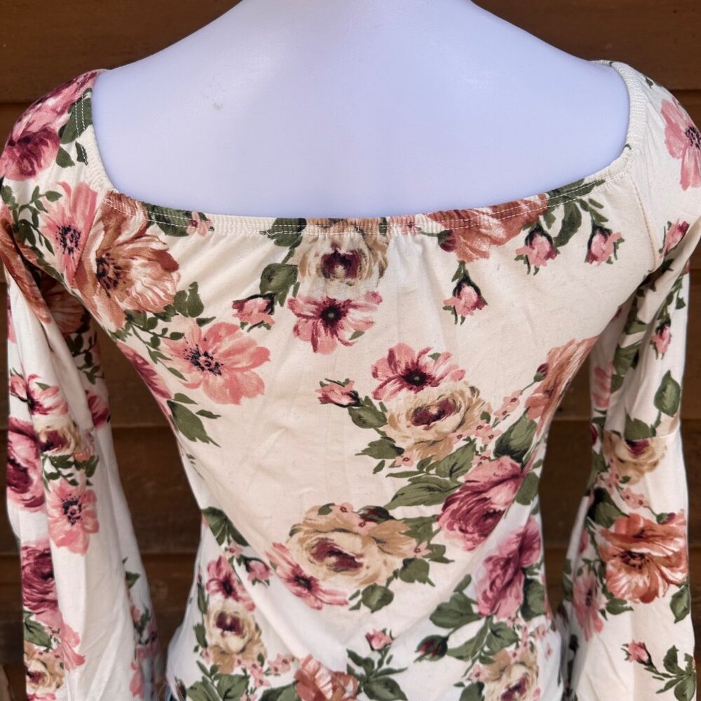 Polly & Esther Off the Shoulders Floral Bell Sleeve Top Size S - Picture 7 of 8